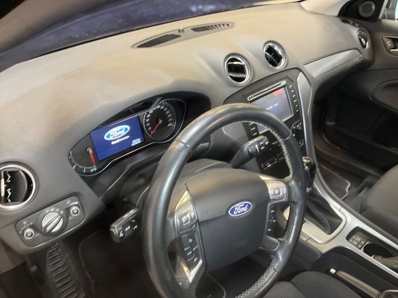 Ford Mondeo 2.2 TDCi Titanium 2012 – снимка 34