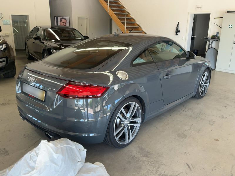 Audi TT 2.0 TFSI quattro Coupe — zdjęcie 6
