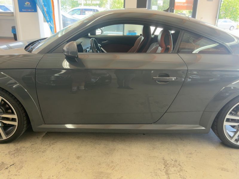 Audi TT 2.0 TFSI quattro Coupe — zdjęcie 4