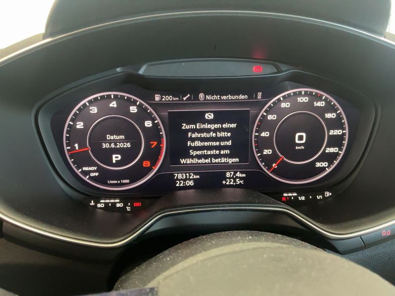 Audi TT 2.0 TFSI quattro Coupe — zdjęcie 13