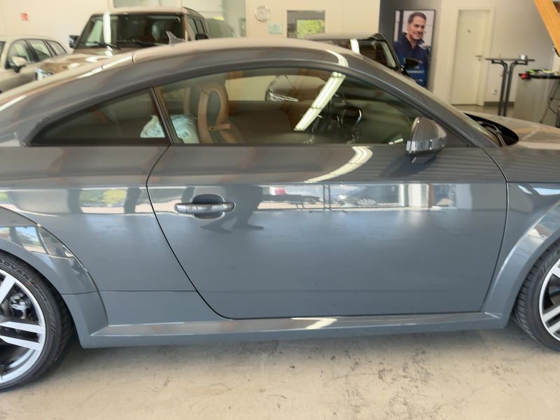 Audi TT 2.0 TFSI quattro Coupe — zdjęcie 7