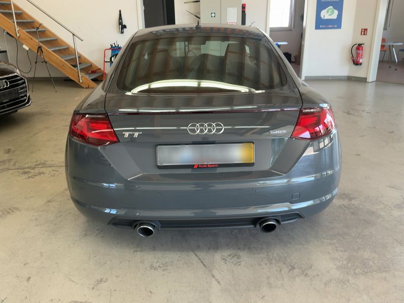 Audi TT 2.0 TFSI quattro Coupe — zdjęcie 5