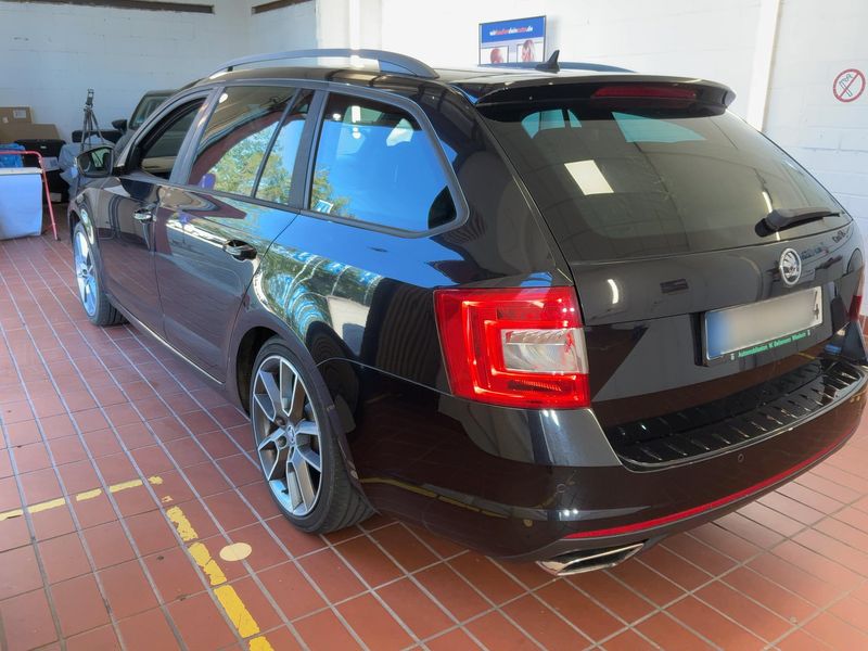 Skoda Octavia 2.0 TSI RS — zdjęcie 3