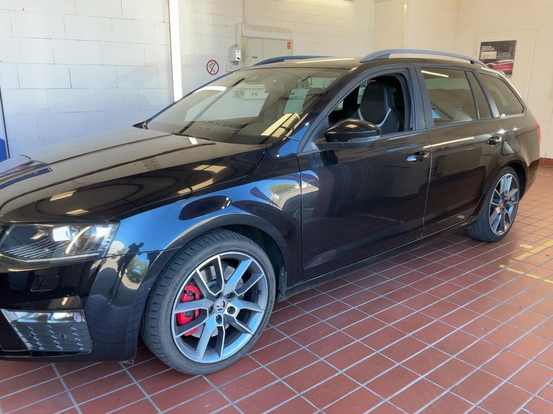 Skoda Octavia 2.0 TSI RS — zdjęcie 2