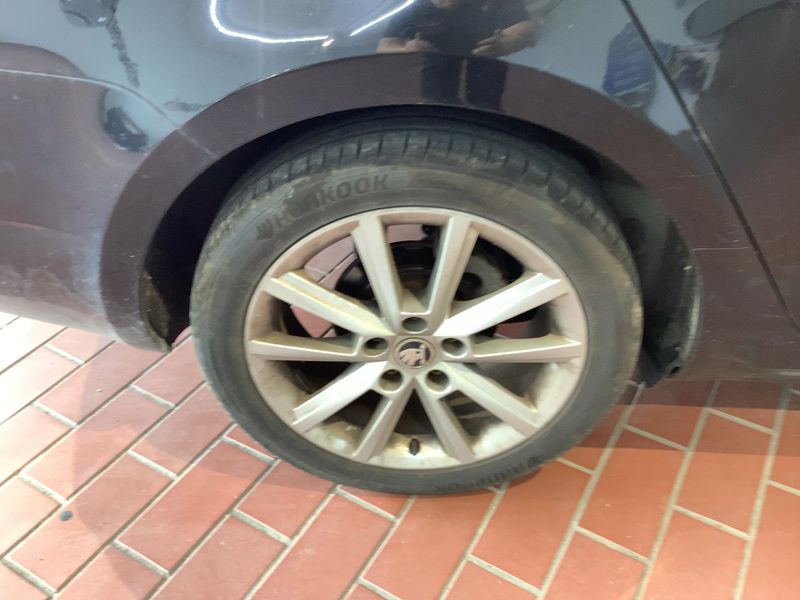 Skoda Octavia 2.0 TDI Elegance 2014 – снимка 9