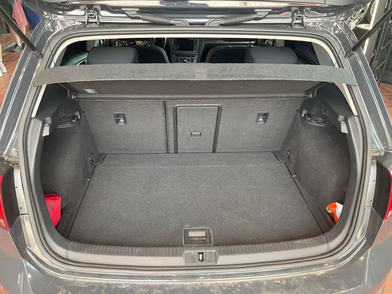 Volkswagen Golf VII 2.0 TDI Comfortline BlueMotion Tech 2013 – снимка 25