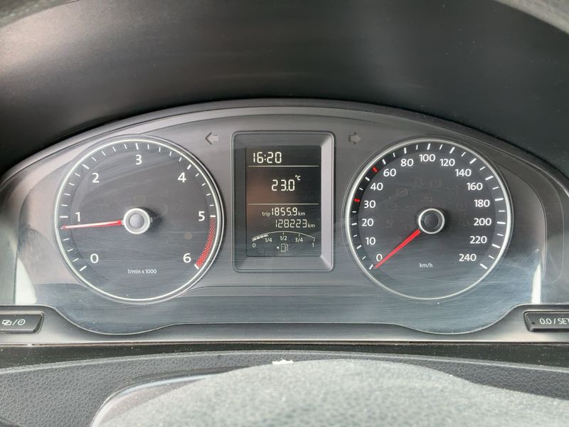 Volkswagen T5 Transporter 2.0 TDI Kasten — zdjęcie 13
