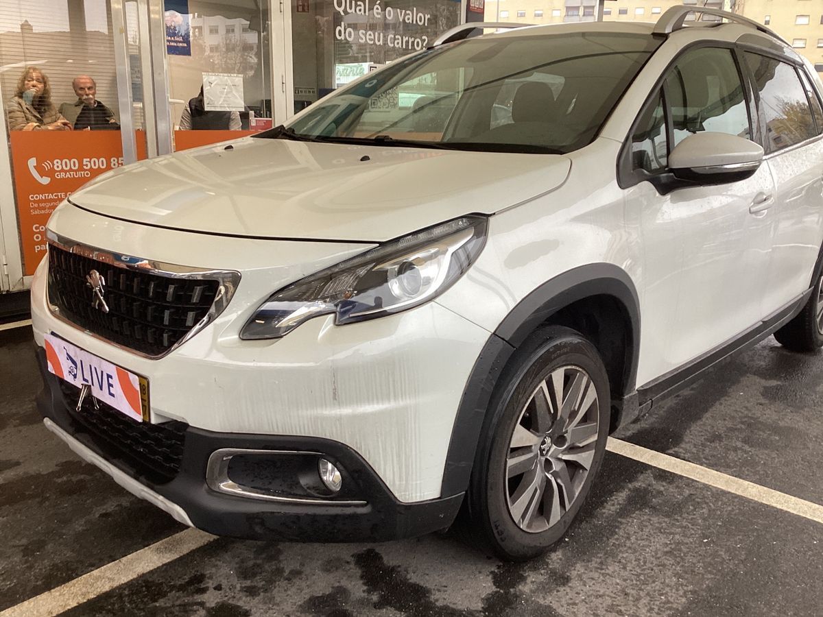 Peugeot 2008 1.2 e-VTi Allure