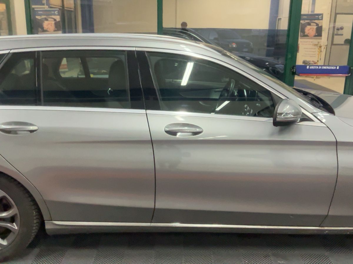 Mercedes-Benz C-Klasse 2015 — photo 11