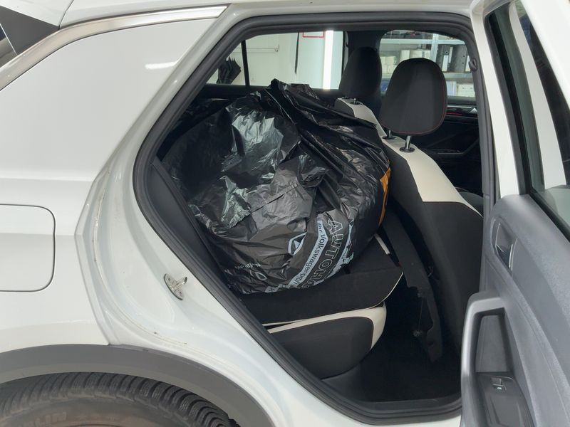 Volkswagen T-Roc 2.0 TSI Sport 4Motion — zdjęcie 14