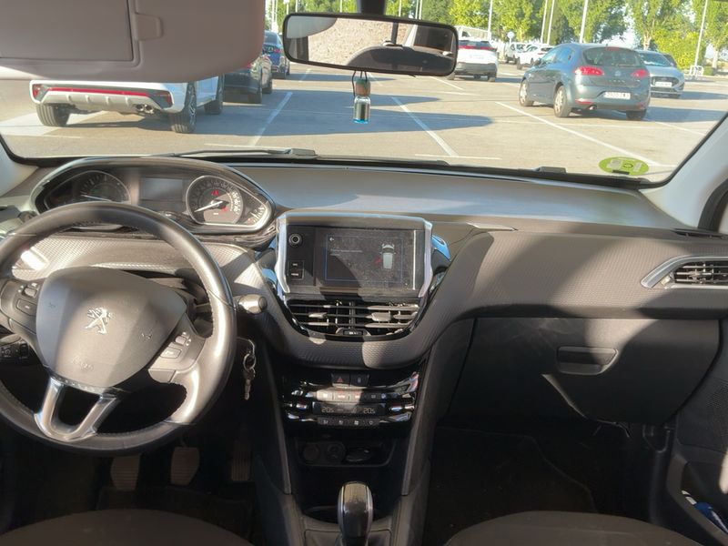 Peugeot 208 1.6 Blue-HDi Style — zdjęcie 12