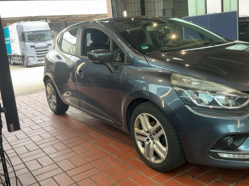 Renault Clio 1.5 dCi Dynamique — zdjęcie 8