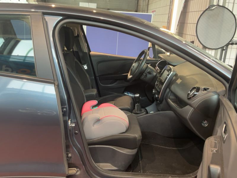 Renault Clio 1.5 dCi Dynamique — zdjęcie 11