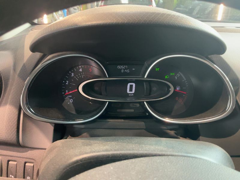 Renault Clio 1.5 dCi Dynamique — zdjęcie 13
