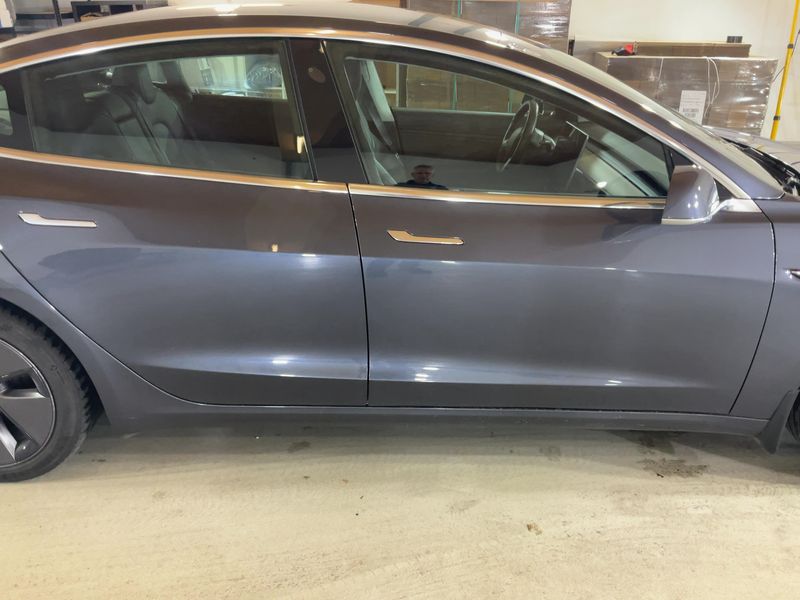 Tesla Model 3 Standard Range Plus — zdjęcie 7