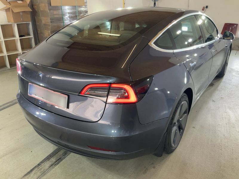 Tesla Model 3 Standard Range Plus — zdjęcie 6