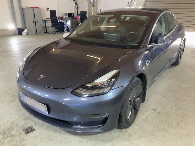 Tesla Model 3 Standard Range Plus — zdjęcie 1