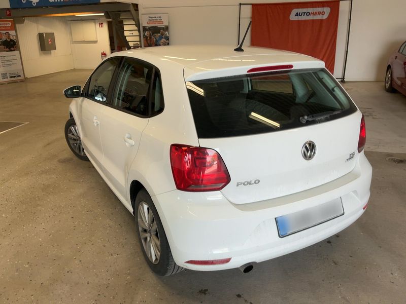Volkswagen Polo 1.2 TSI Comfortline BlueMotion Tech — zdjęcie 3
