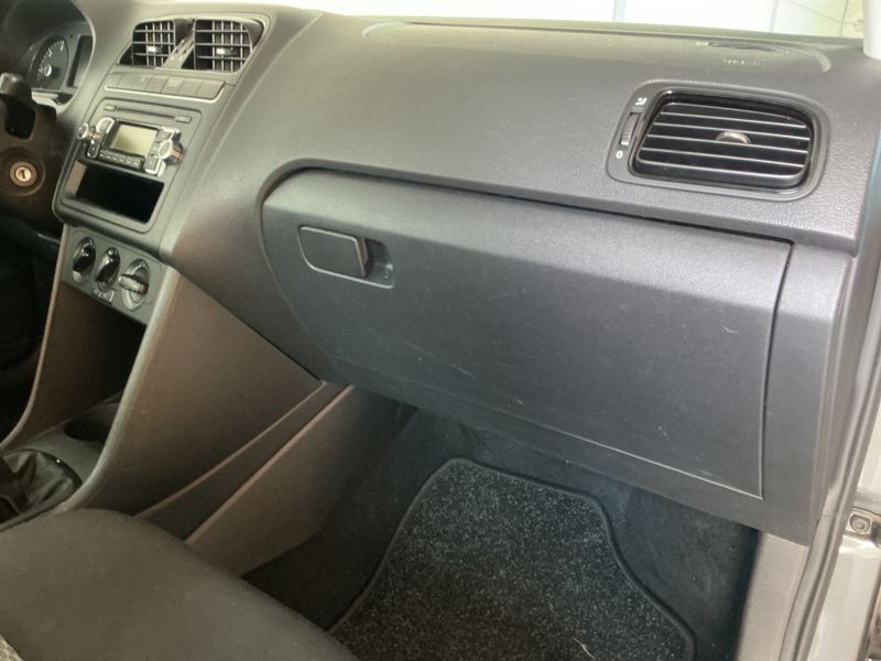 Volkswagen Polo 1.2 TDI Trendline 2011 – снимка 27