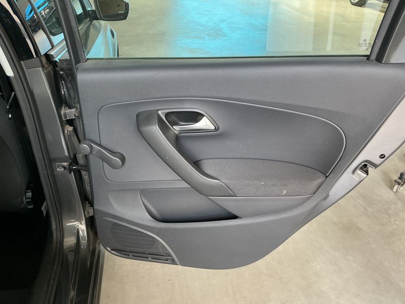 Volkswagen Polo 1.2 TDI Trendline 2011 – снимка 28
