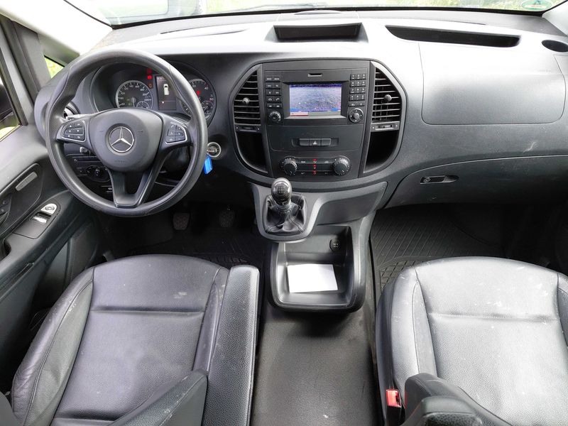 Mercedes-Benz Vito Tourer 111 CDI lang Pro — zdjęcie 11