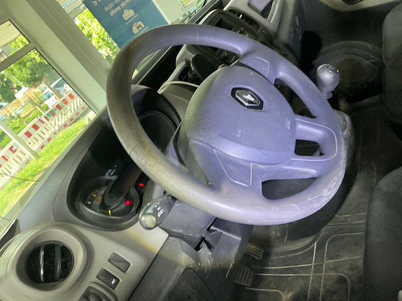 Renault Trafic 1.6 dCi L1H1 2,7t Komfort 2016 – снимка 29