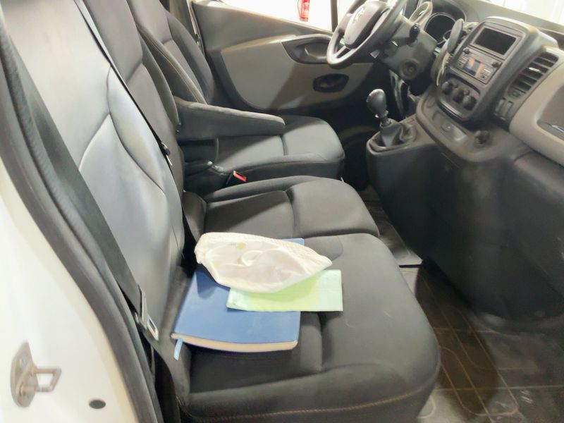 Renault Trafic 1.6 dCi L1H1 2,7t Komfort 2016 – снимка 16