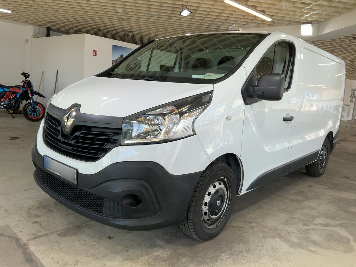 Renault Trafic 2016 — photo 1