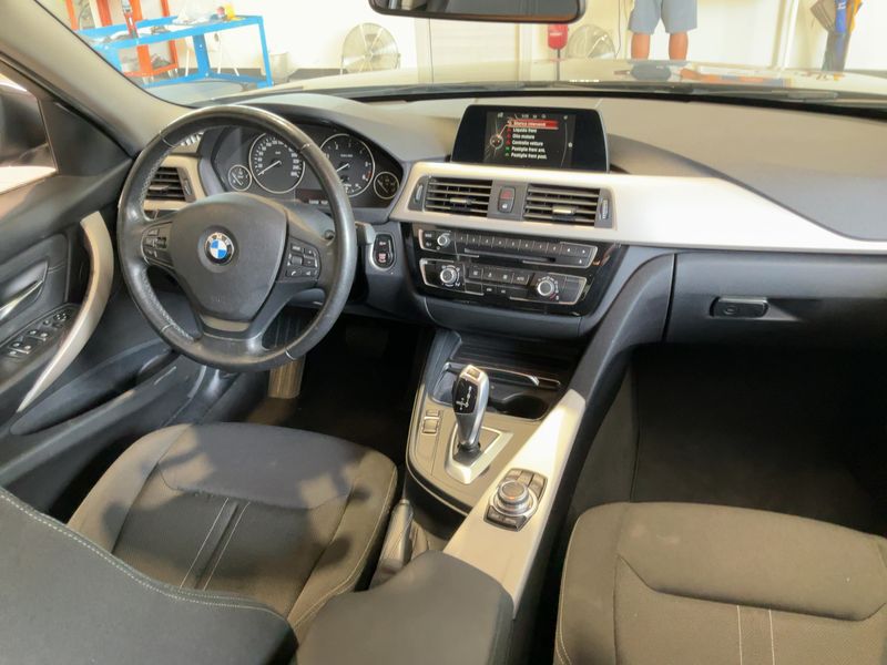 BMW 3er 320d xDrive Advantage 2017 – снимка 17