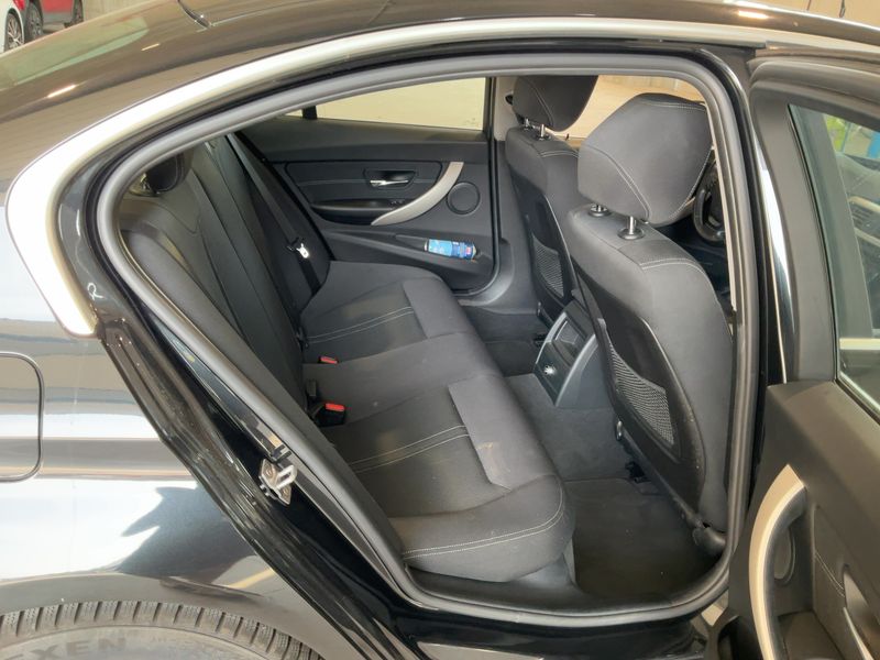 BMW 3er 320d xDrive Advantage 2017 – снимка 19