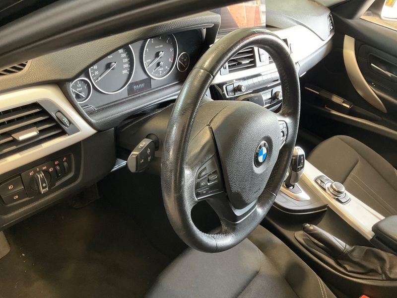 BMW 3er 320d xDrive Advantage 2017 – снимка 24