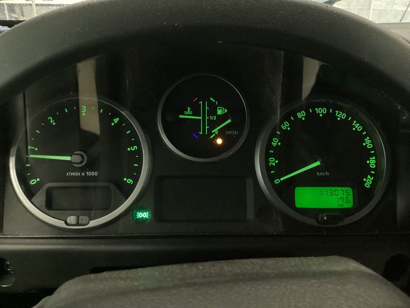 Land Rover Defender 2.4 Td4 110 SE Station Wagon — zdjęcie 13