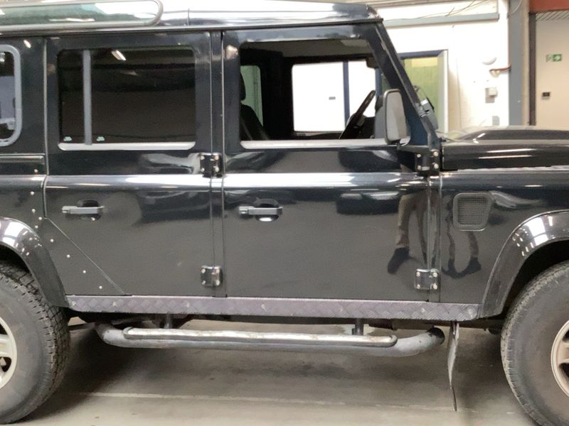 Land Rover Defender 2.4 Td4 110 SE Station Wagon — zdjęcie 7