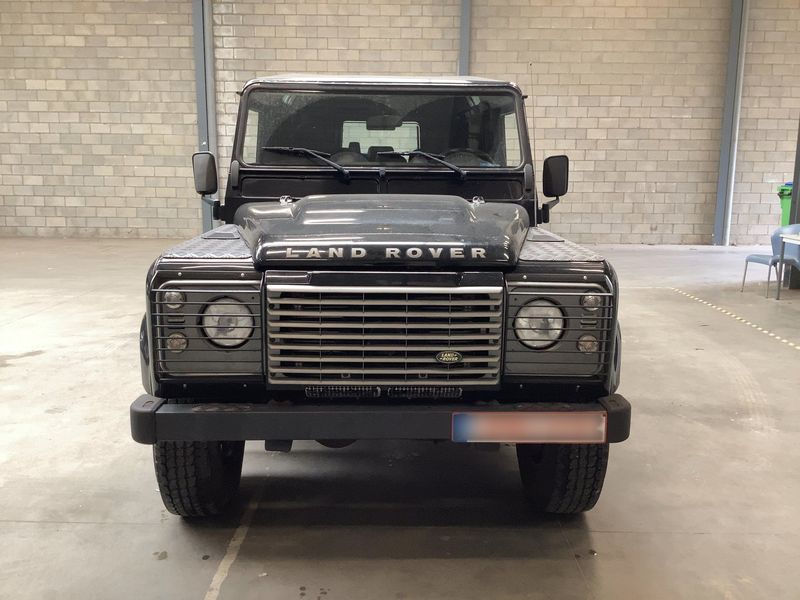 Land Rover Defender 2.4 Td4 110 SE Station Wagon — zdjęcie 9