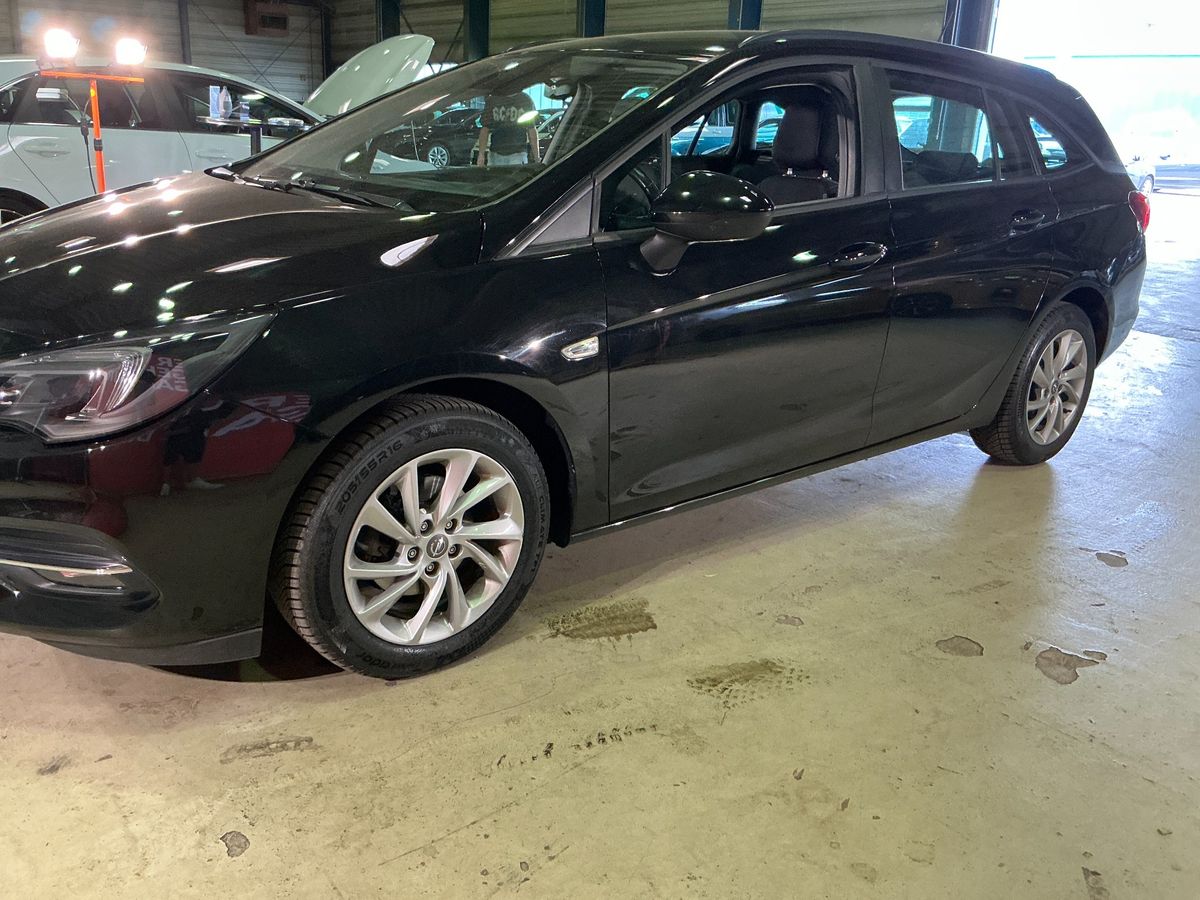 Opel Astra 2021