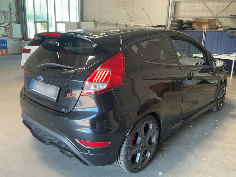 Ford Fiesta 1.6 EcoBoost ST — zdjęcie 6