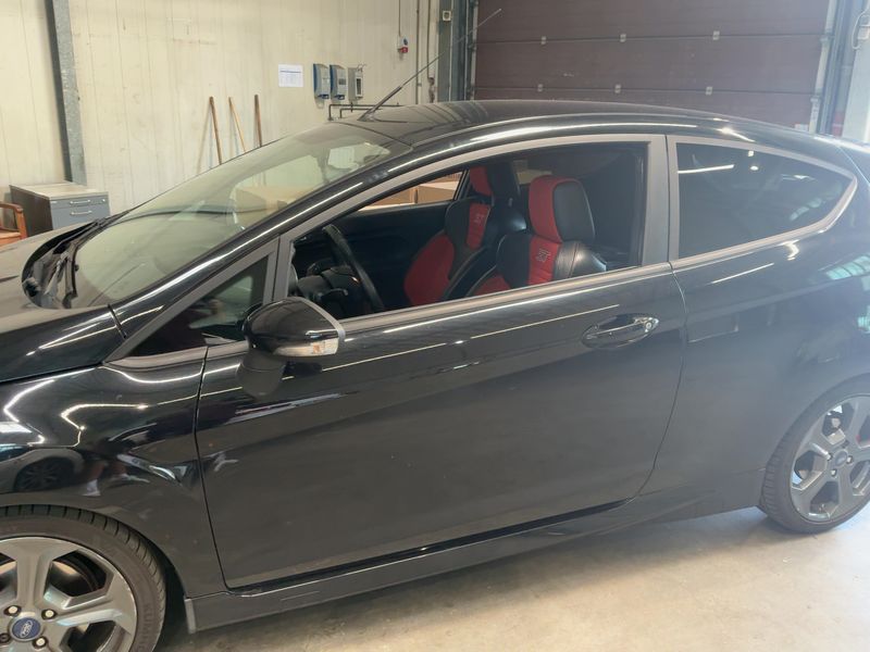 Ford Fiesta 1.6 EcoBoost ST — zdjęcie 4