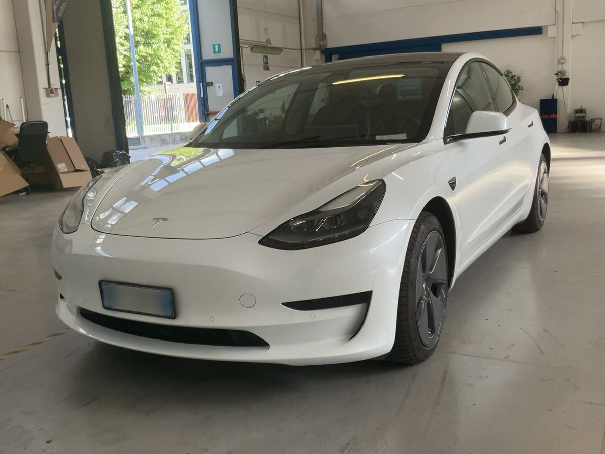 Tesla Model 2021