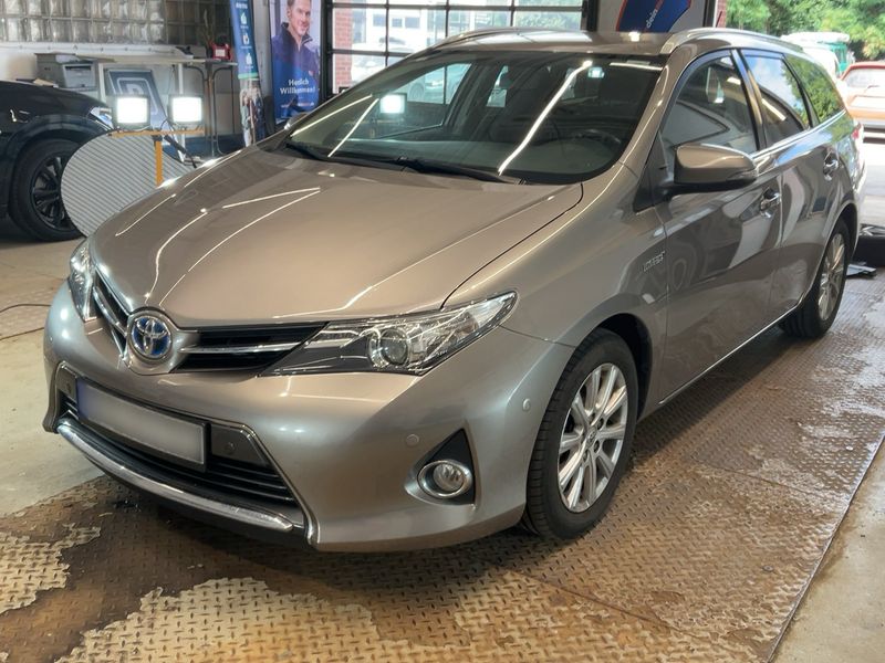 Auris Touring Sports 1.8 Hybrid Edition