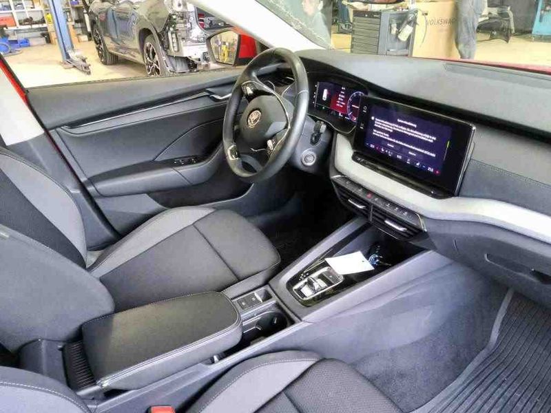 Skoda Octavia 2.0 TDI Ambition — zdjęcie 9