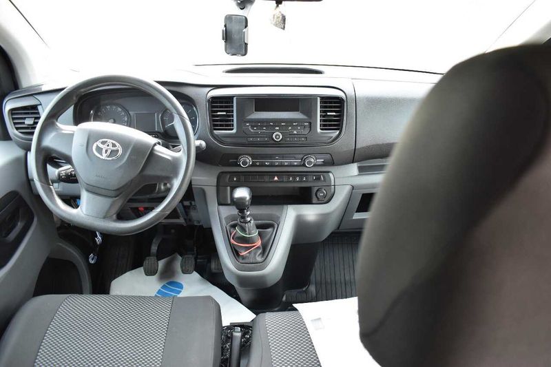 Toyota ProAce 1.5 D-4D L1 Kombi — zdjęcie 6