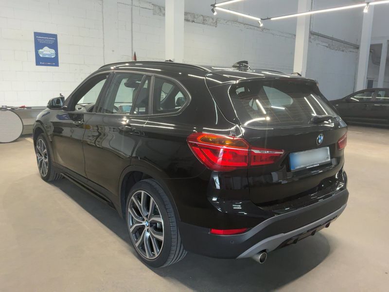 BMW X1 sDrive 18d Sport Line — zdjęcie 3