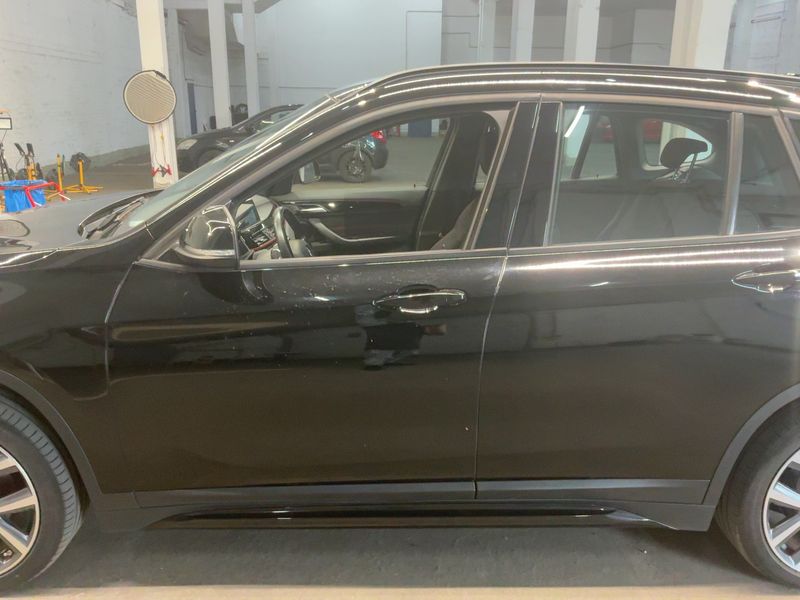 BMW X1 sDrive 18d Sport Line — zdjęcie 4