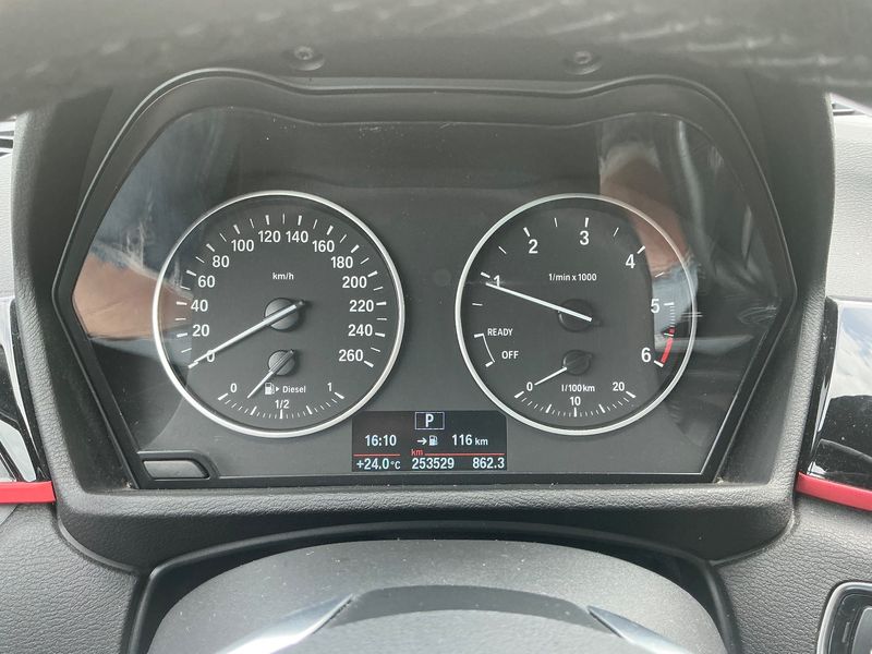 BMW X1 sDrive 18d Sport Line — zdjęcie 13