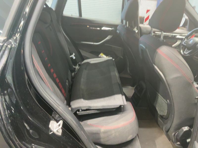 BMW X1 sDrive 18d Sport Line — zdjęcie 14