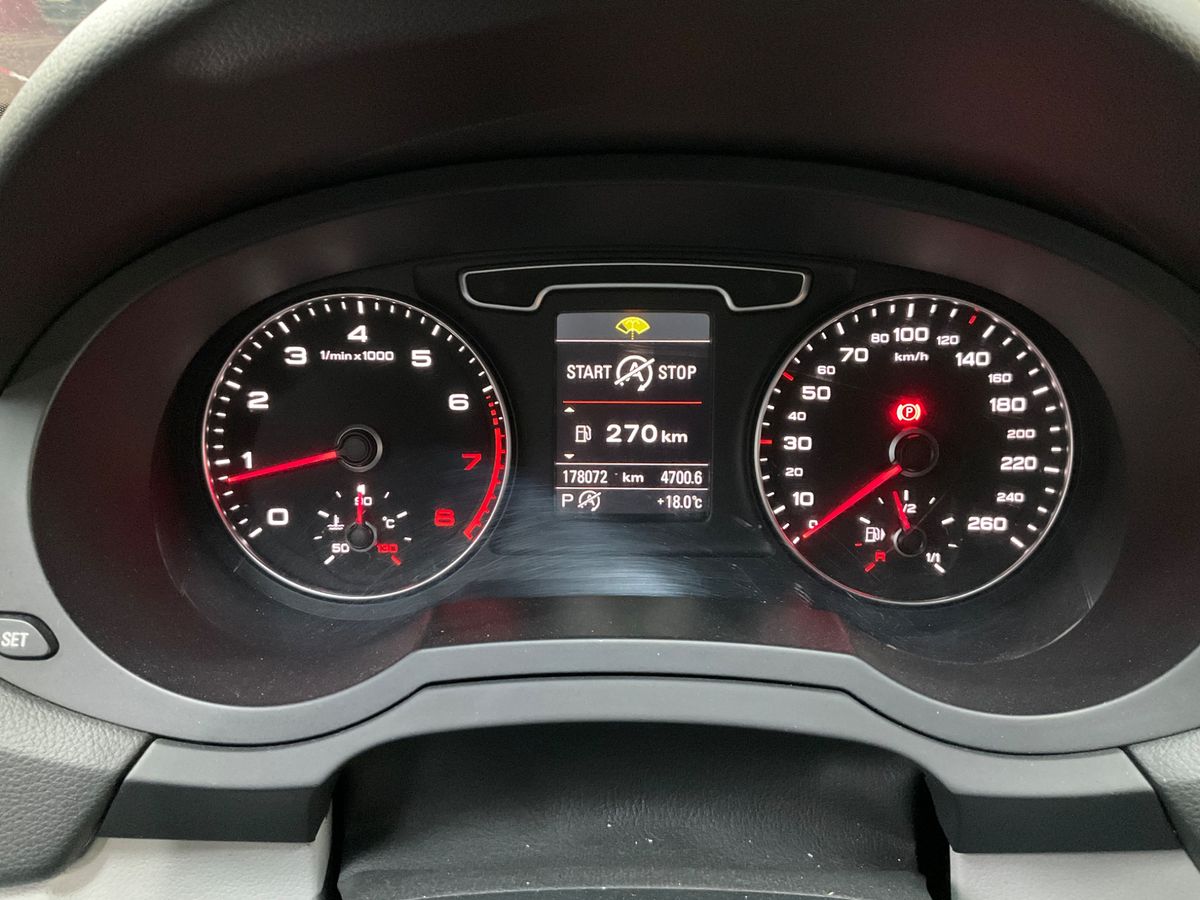 Audi Q3 2013 — photo 19