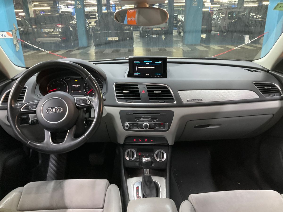 Audi Q3 2013 — photo 18