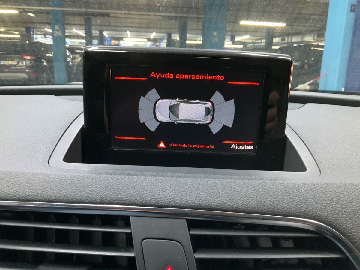 Audi Q3 2013 — photo 35