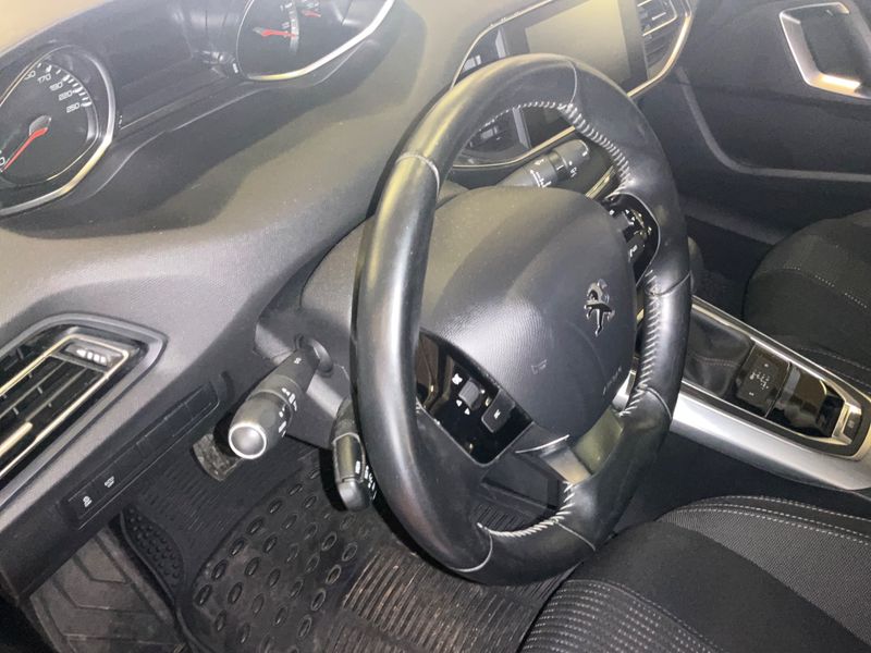 Peugeot 308 1.6 Blue-HDi Allure 2016 – снимка 24