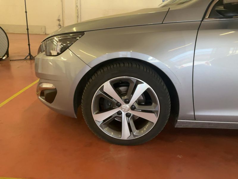 Peugeot 308 1.6 Blue-HDi Allure 2016 – снимка 3